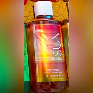 Bath & Body Works In The Sun - 10 OZ Body Wash - Warm & Radiant!